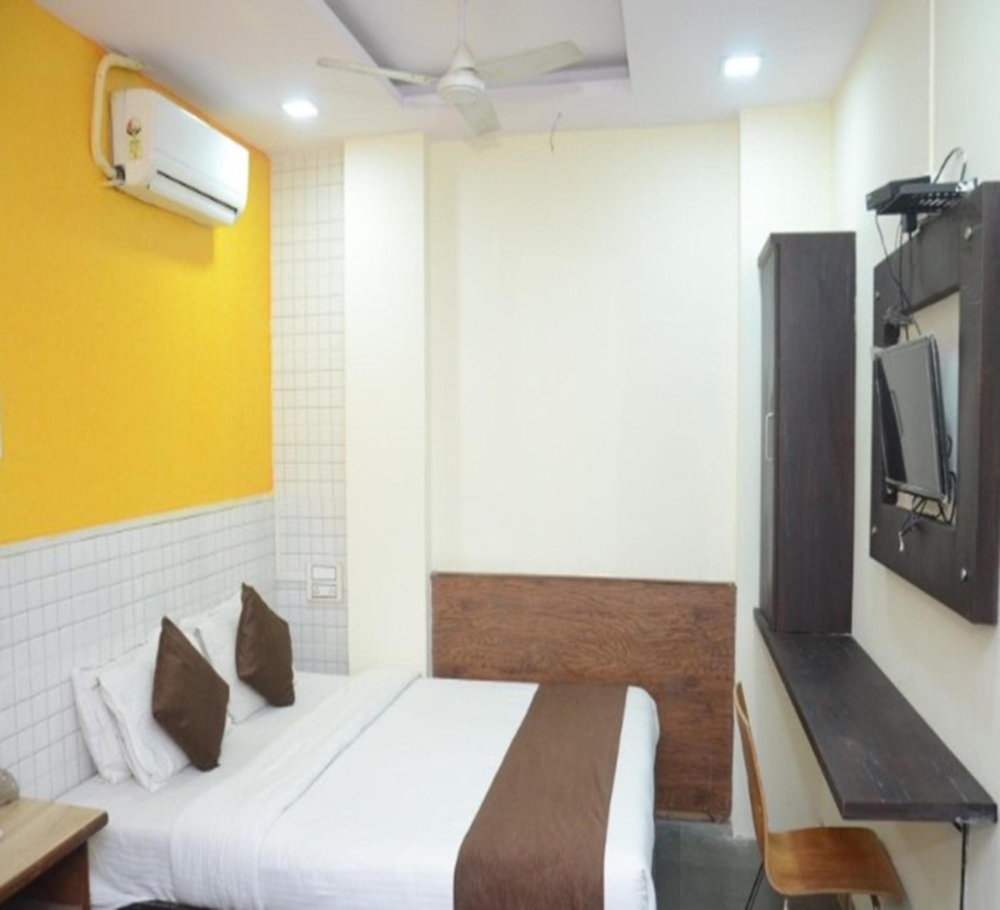 Apartment Sai Leela Near Airport Mumbai