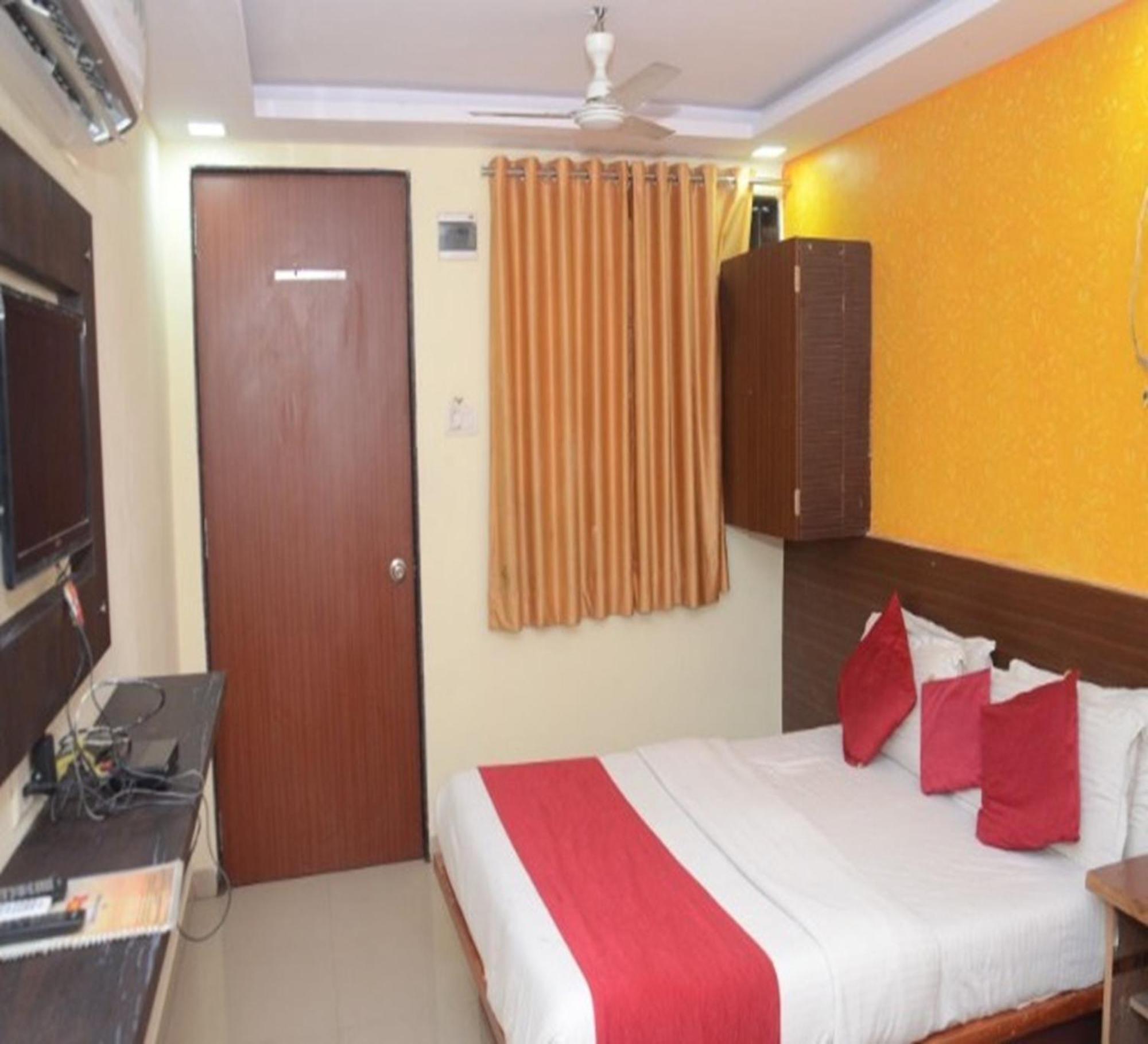 Sai Leela Near Airport * Mumbai